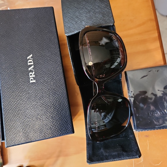 Prada Brown Tortoise Havana Sunglasses☀️⛅❄️ - Picture 3 of 12